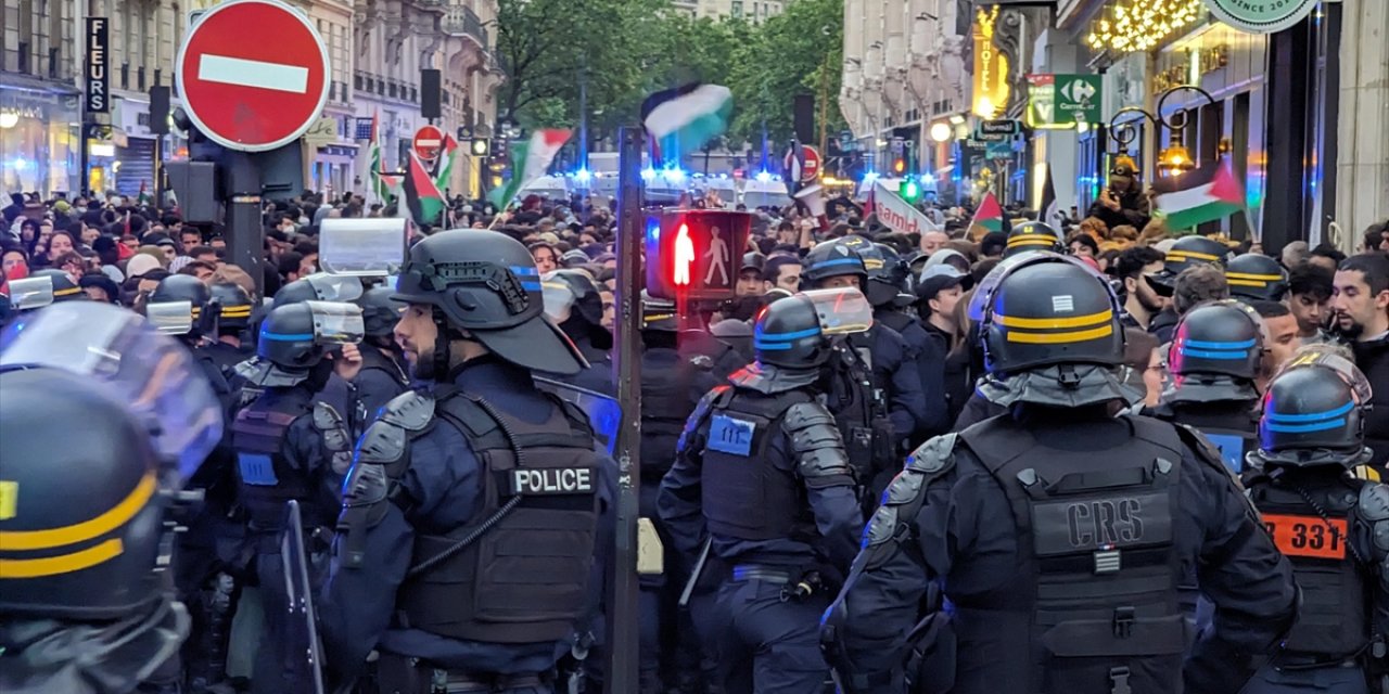 Fransa'da Filistin Destekçisi Hemşirenin Gözaltına Alınması Tepki Topladı