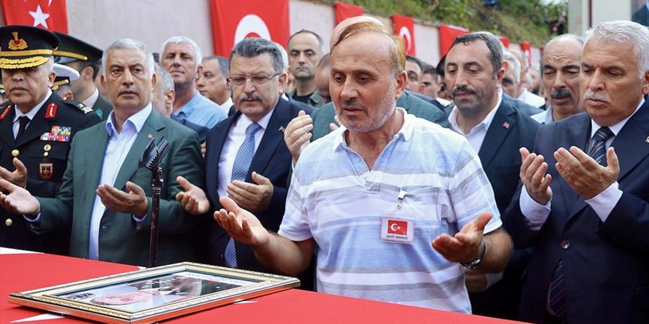 Şehit Piyade Üsteğmen Ayar, Trabzon'da Son Yolculuğuna Uğurlandı