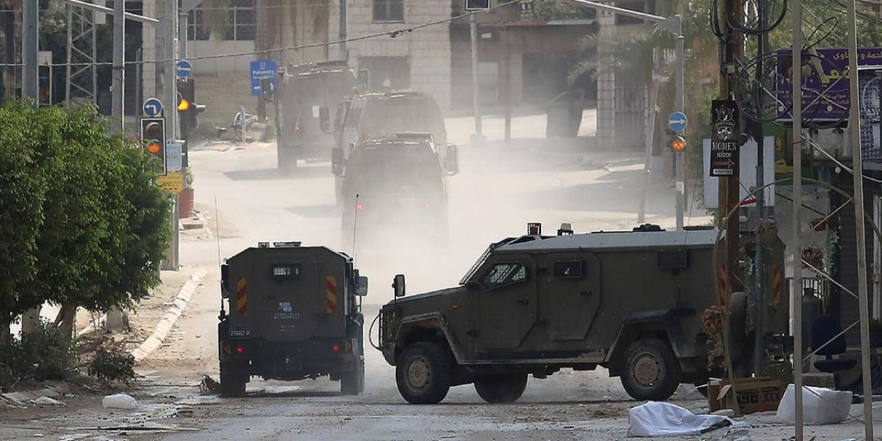 İsrail Ordusunun Tulkerim Kentine Düzenlediği Baskında 2 Filistinli Öldü 10'u Yaralandı