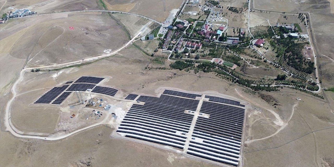 Türksat Enerjisini Güneşten Alacak