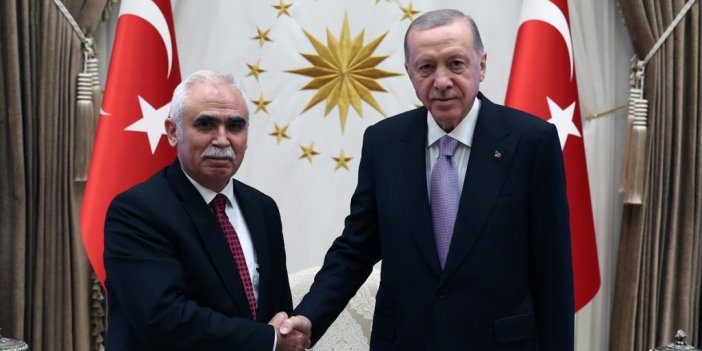 Cumhurbaşkanı Erdoğan, Aym Başkanı Özkaya'yı Kabul Etti