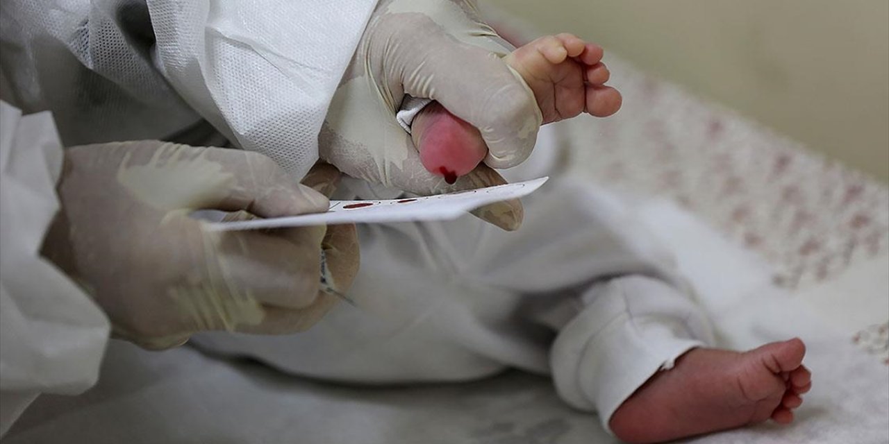 Bebeklerde "Topuk Kanı Taraması" Kalıtsal Hastalıkların Erken Teşhisini Sağlıyor