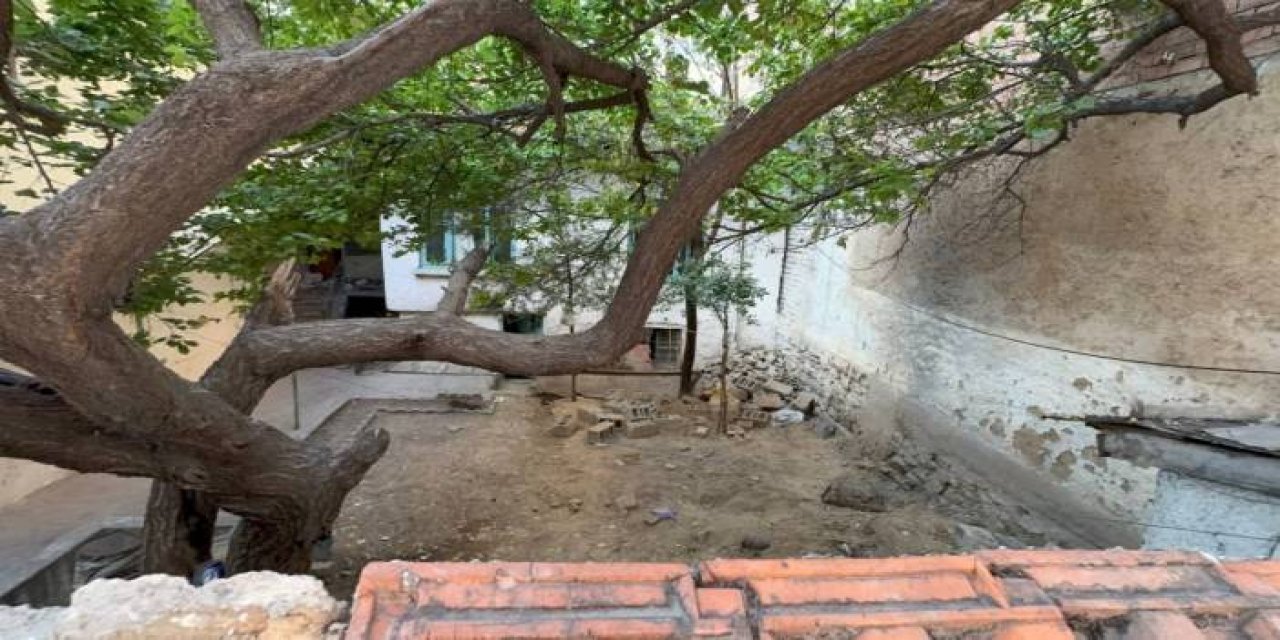 Konya'da 4 Afgan Bir Türk Kadınını Öldürüp Evin Bahçesine Gömdü.