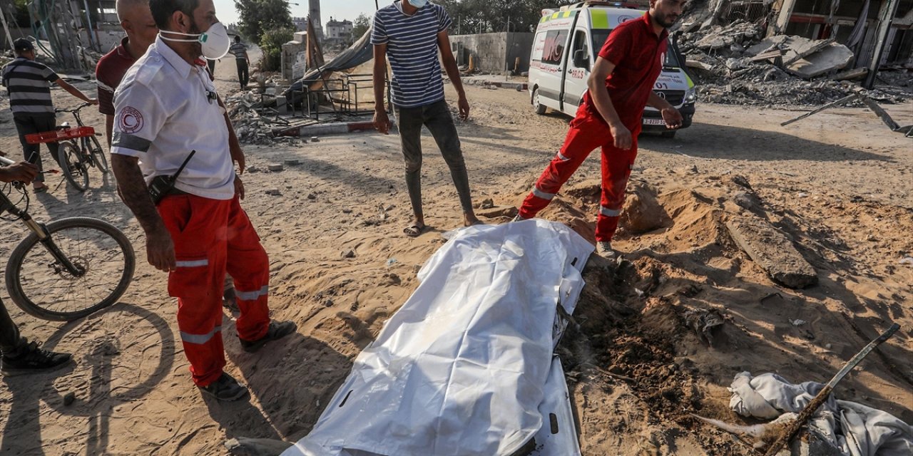 İsrail'e Ait İHA, Han Yunus'ta Hareket Halindeki Bir Bisikleti Vurdu