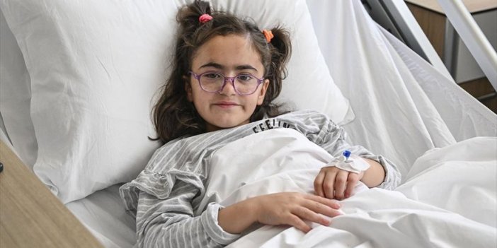 Cumhurbaşkanı Erdoğan'dan Pankartla Yardım İsteyen Kız Çocuğu İstanbul'da Ameliyat Oldu