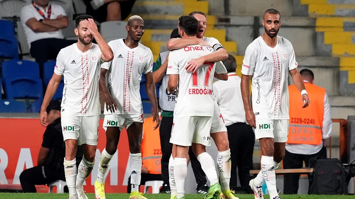 Antalyaspor yarın evinde Adana Demirspor'u ağırlayacak
