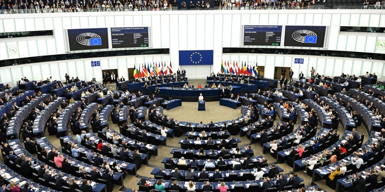 Avrupa Parlamentosunun Yeni Yasama Döneminde Aşırı Sağcı Grupların Etkisi Tartışılıyor