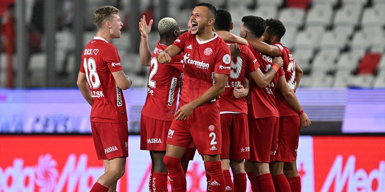 Antalyaspor, Adana Demirspor'u 2-1 Yendi