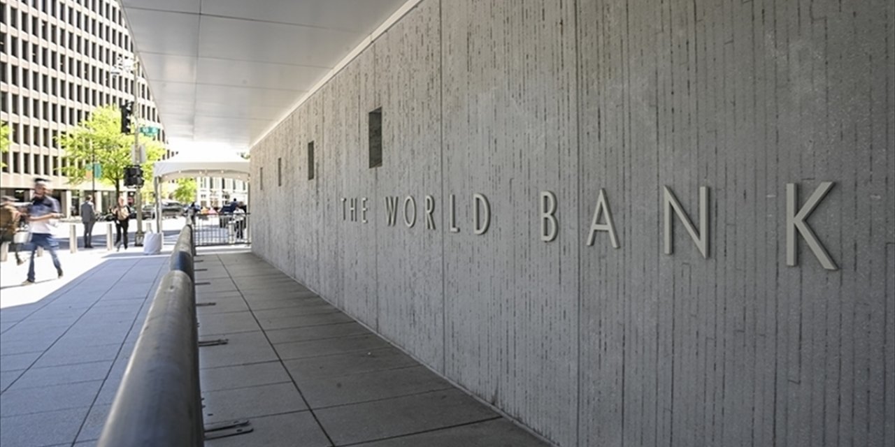 Dünya Bankasından Bangladeş'e 2 Milyar Dolarlık Kredi Taahhüdü