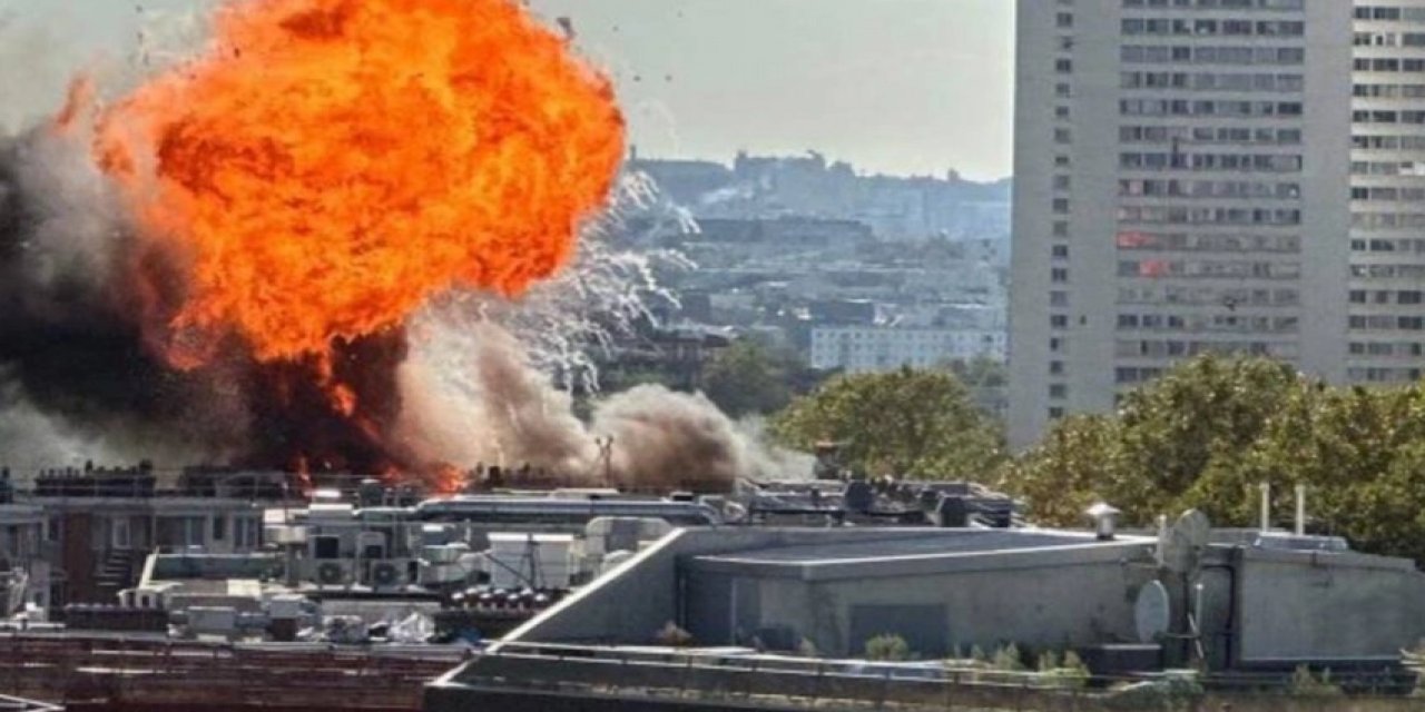 Paris'te İki Büyük Patlama Oldu.