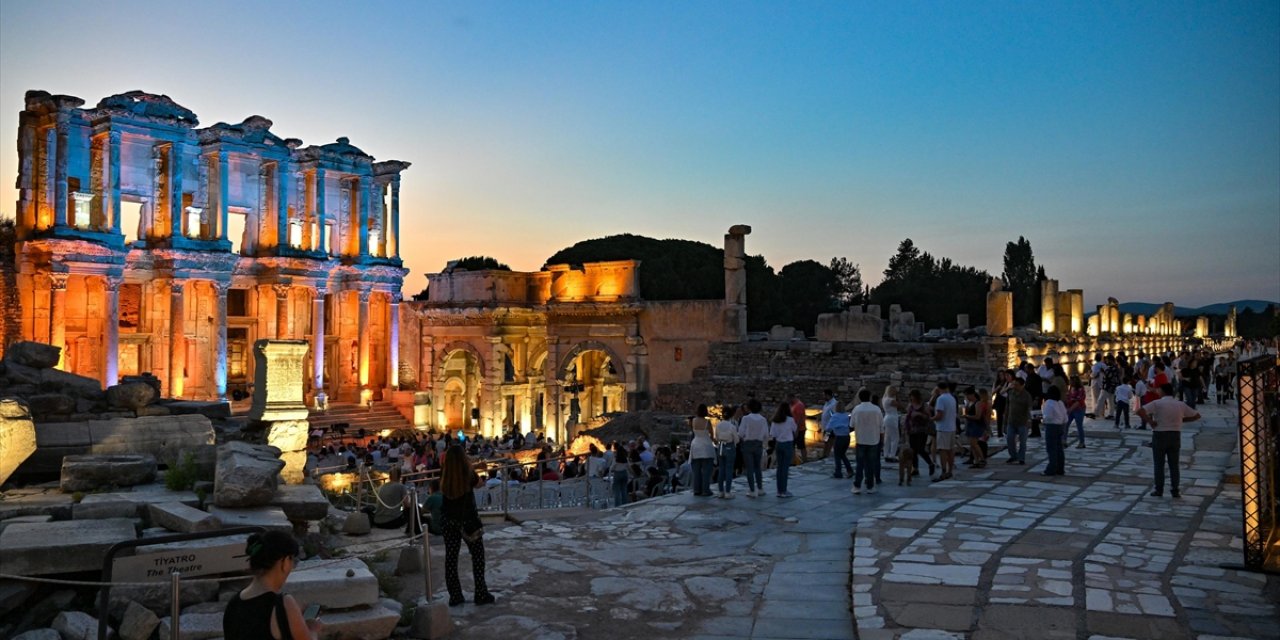 Efes Antik Kenti'nde Gece Müzeciliği Konserlerinin İlki 22 Eylül'de Başlıyor