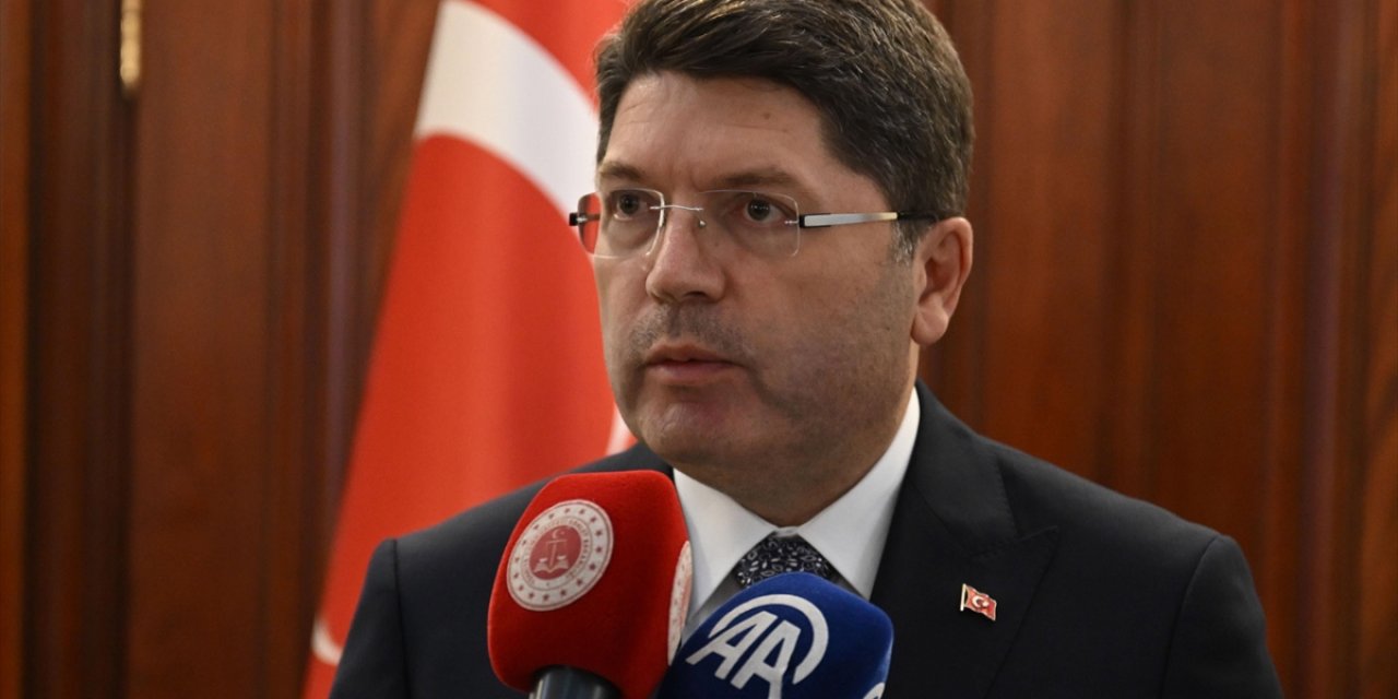 Bakan Tunç: "Elimizdeki Deliller Ayşenur'un Planlı Bir Şekilde Ateş Açılarak Şehit Edildiği Yönünde"