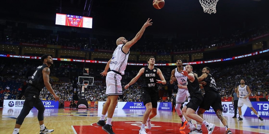 FIBA Dünya Kupasında İkinci Tura Yükselen Son Takım Yunanistan