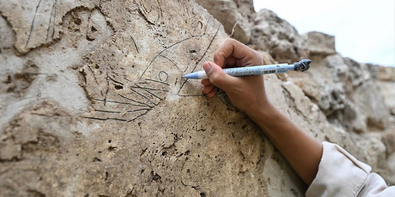 Sillyon Antik Kenti'nde Roma Ve Beylikler Döneminde Kullanılan Hamam Ortaya Çıkarıldı