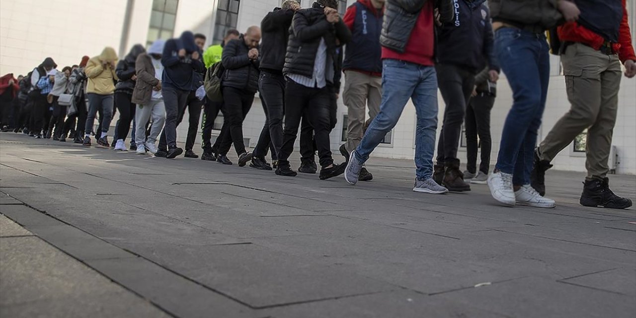 Ankara'da Son Bir Haftada Çeşitli Suçlardan Aranan 1004 Kişi Yakalandı