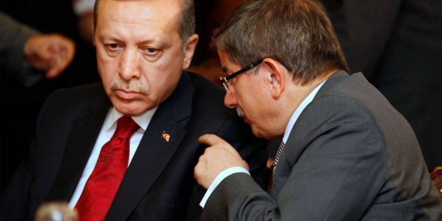 Taşgetiren'den AK Parti'ye Davutoğlu uyarısı: Zaman oturup muhasebe yapma zamanı