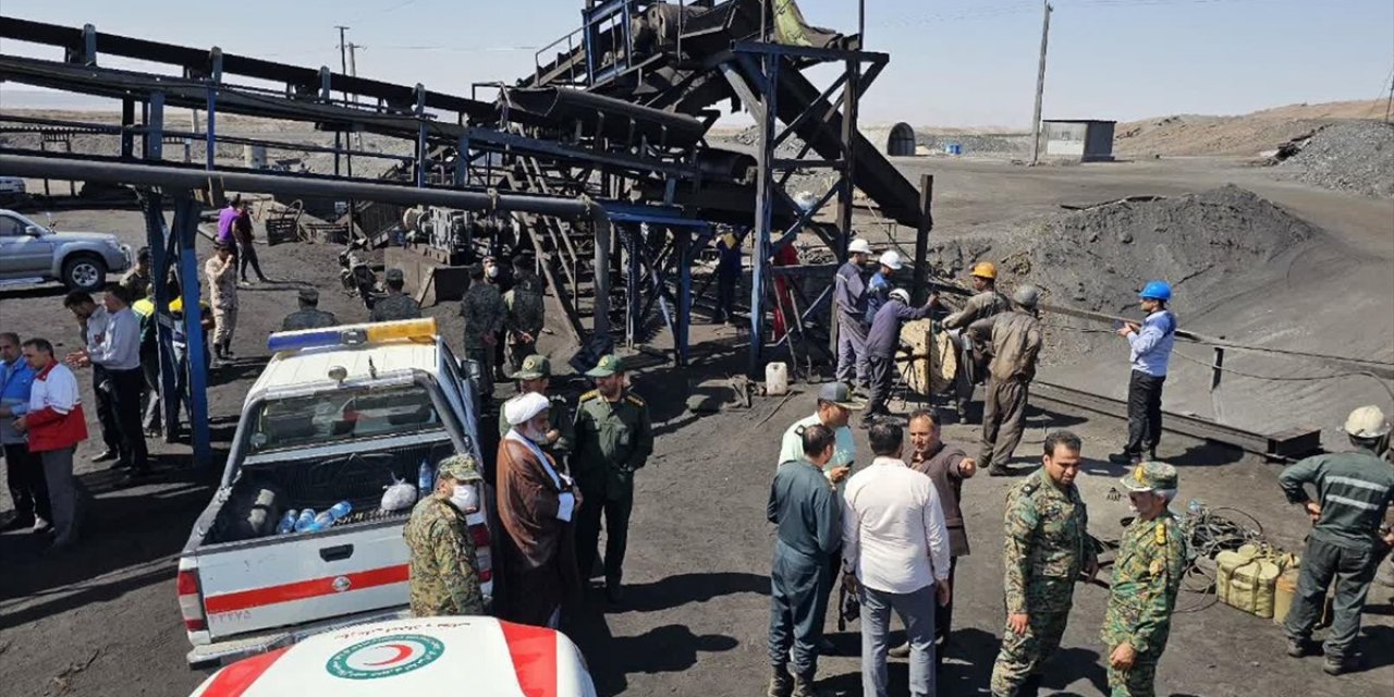 İran'da Kömür Madeninde Meydana Gelen Metan Gazı Patlamasında Ölenlerin Sayısı 38'e Yükseldi