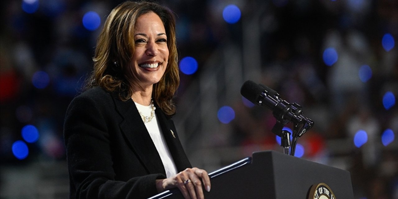 ABD'de Yapılan Ankete Göre Harris, Trump'ın Az Farkla Önünde