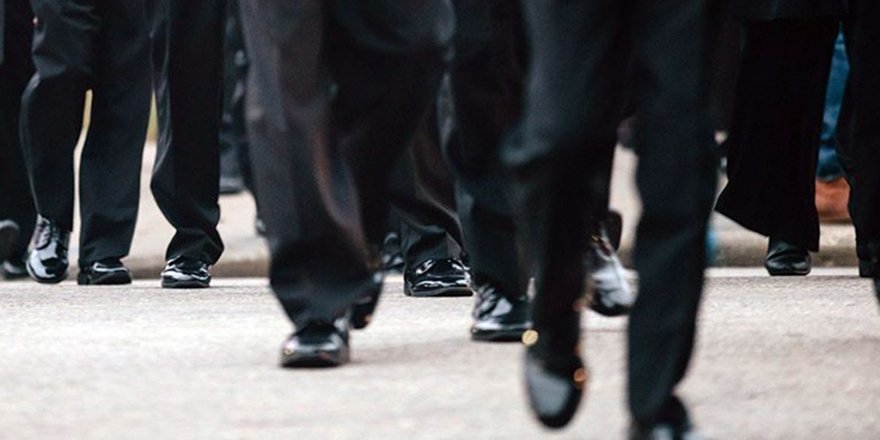 Sadullah Özcan yazdı: Siyasetin Geleceği ve Bitpazarına Nur