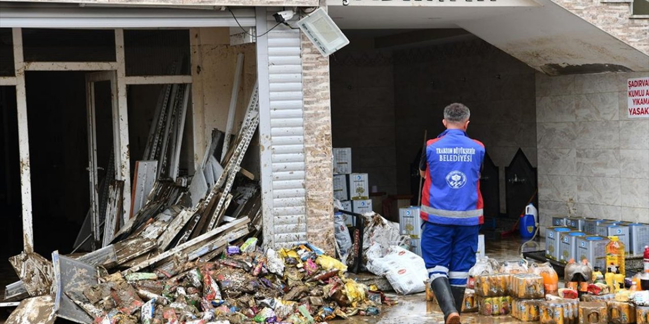 Trabzon'daki Taşkın Ve Heyelanların İzleri Siliniyor