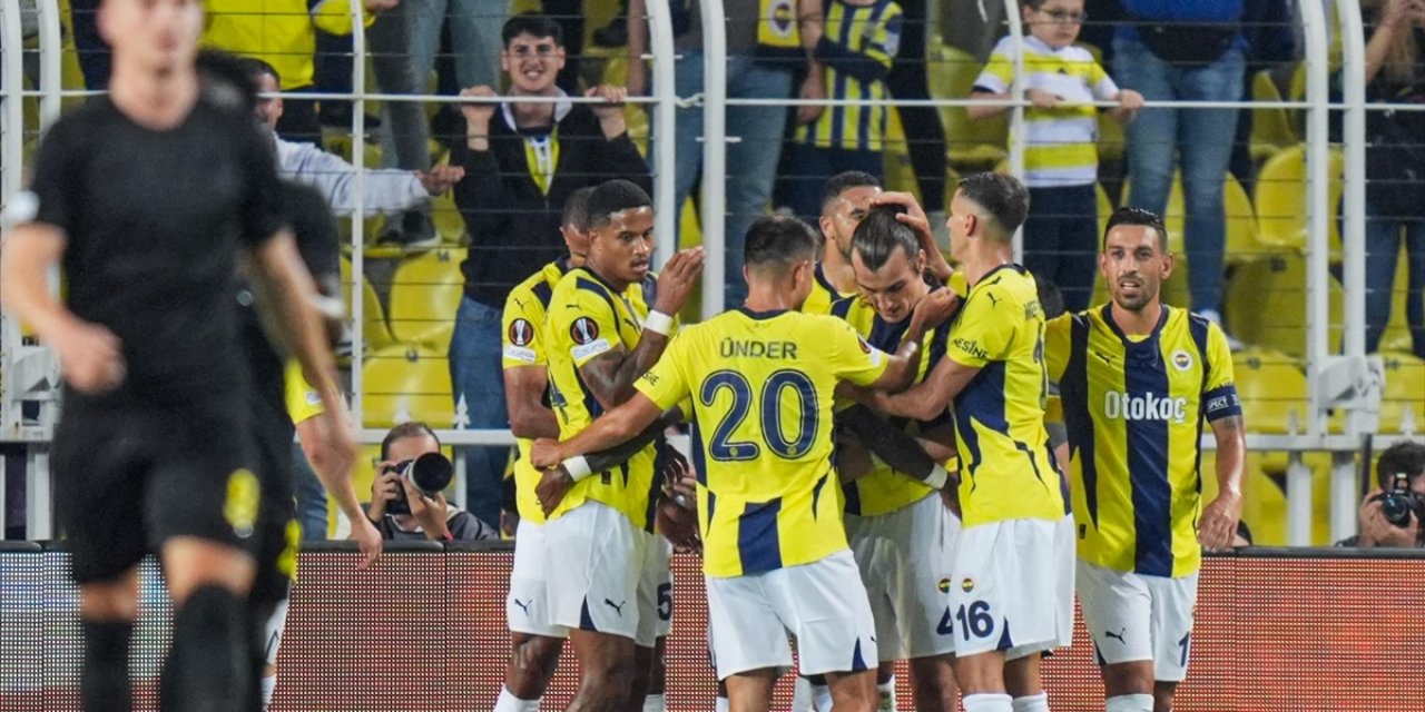 Fenerbahçe, UEFA Avrupa Ligi'ne Galibiyetle Başladı