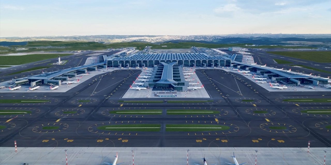 İstanbul'daki Havalimanlarının 8 Aydaki Yolcu Sayısı 81 Milyona Yaklaştı