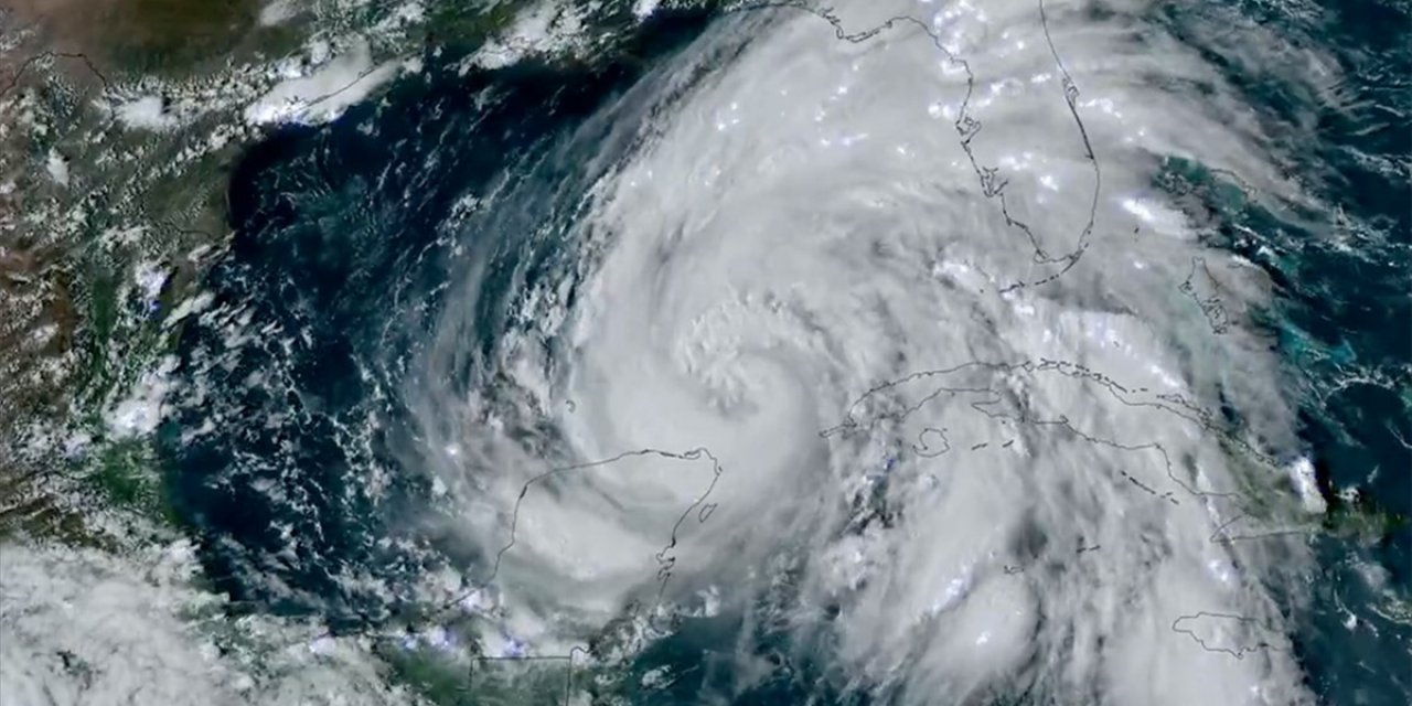 ABD'de Helene Kasırgası 4 Kategorisiyle Karaya Vurdu, 3 Kişi Öldü