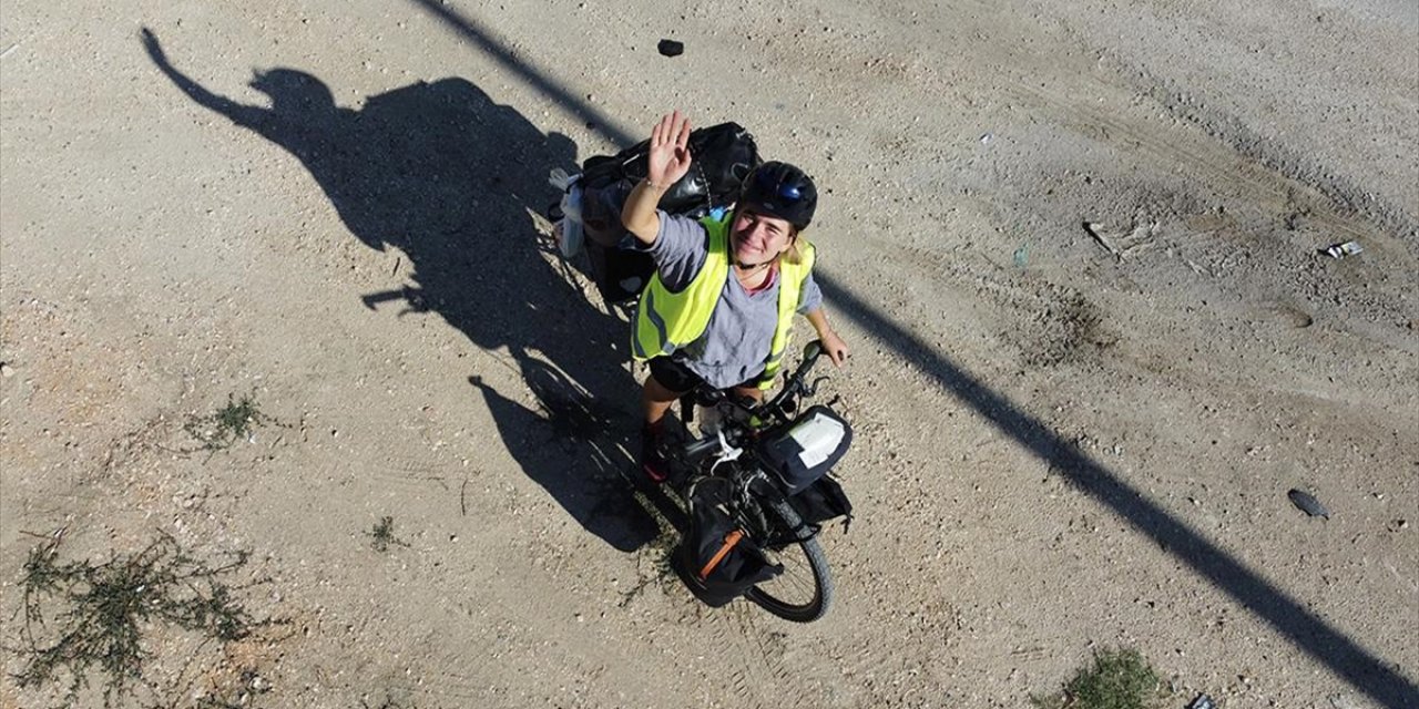 Almanya'dan Yeni Zelanda'ya Bisikletle Tura Çıkan Genç Kadın Türkiye'ye Geldi