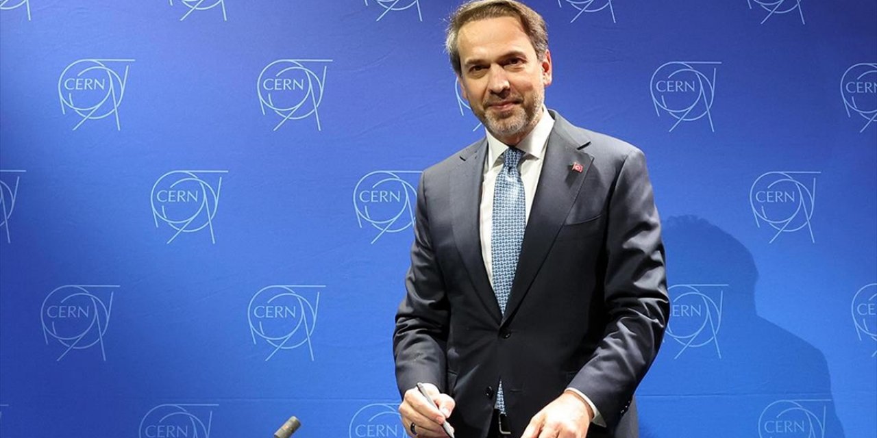 Bakan Bayraktar, Cern'in Çalışmalarının "Her Zamankinden Daha Önemli" Olduğunu Vurguladı
