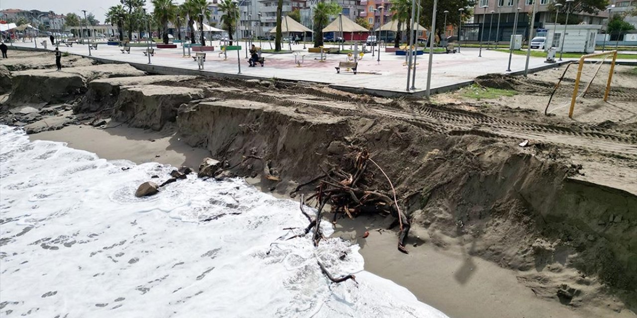 Sakarya'nın Karasu Sahilindeki Kıyı Erozyonu Sürüyor