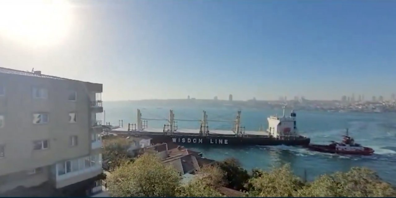 Üsküdar Açıklarında Büyük Tehlike! İstanbul Boğazı'nda İki Gemi Çarpıştı