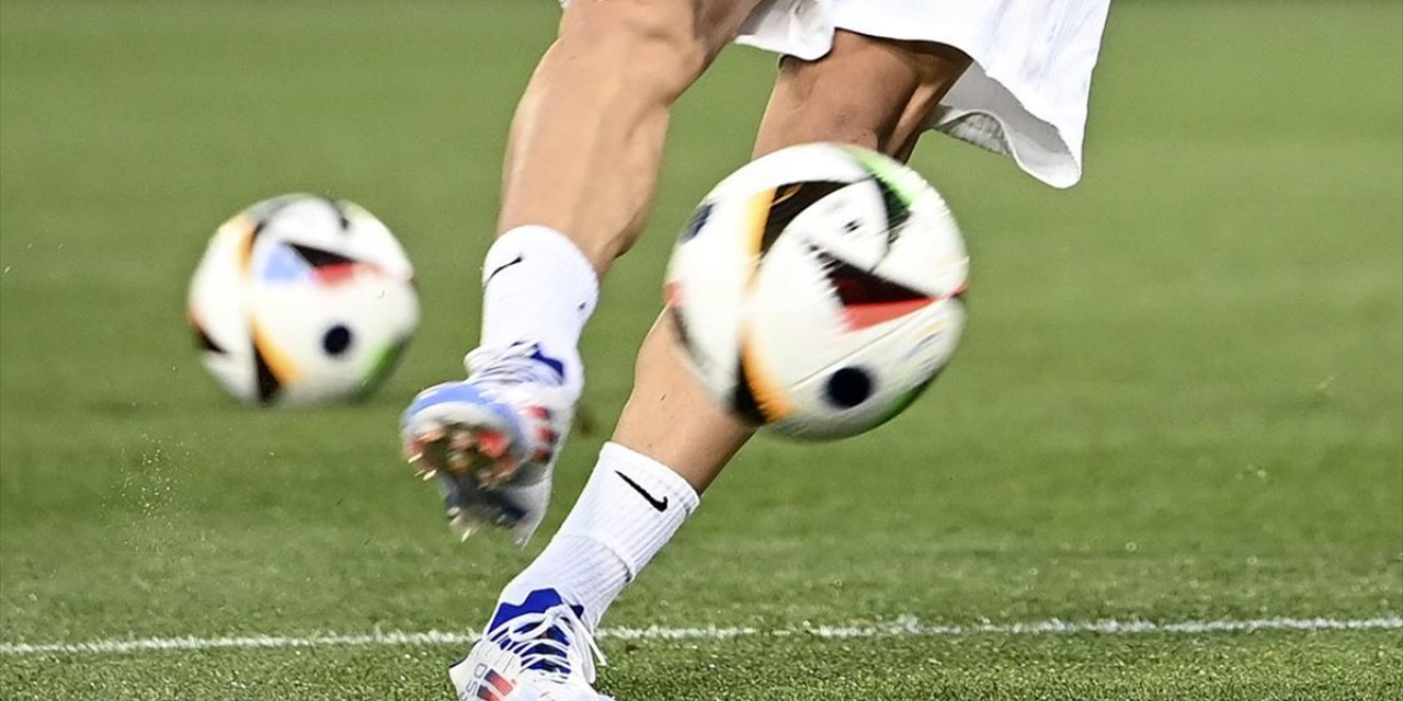 A Milli Futbol Takımı'nın Karadağ Ve İzlanda Maçları Aday Kadrosu Açıklandı