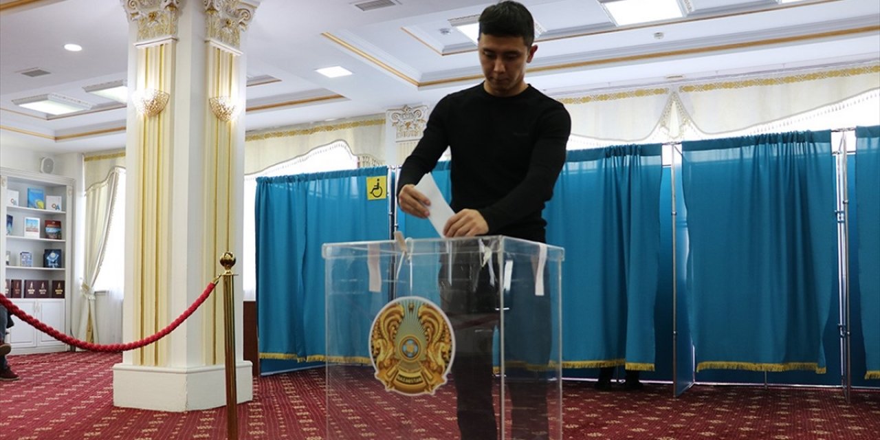 Kazakistan'da Nükleer Enerji Santrali İçin Düzenlenen Referandumda Ön Sonuçlar Açıklandı