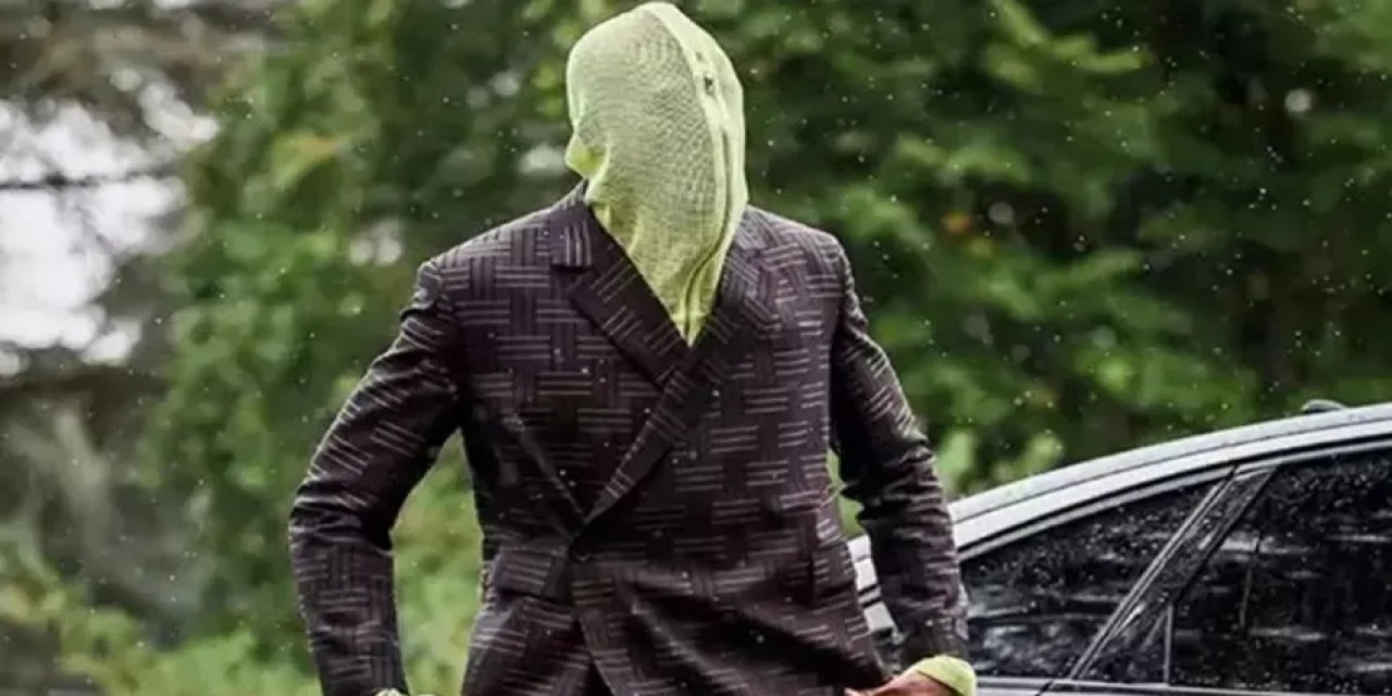 Herkes Sıra Dışı Tarzıyla Milli Takım Kampına Katılan Futbolcuyu Konuşuyor