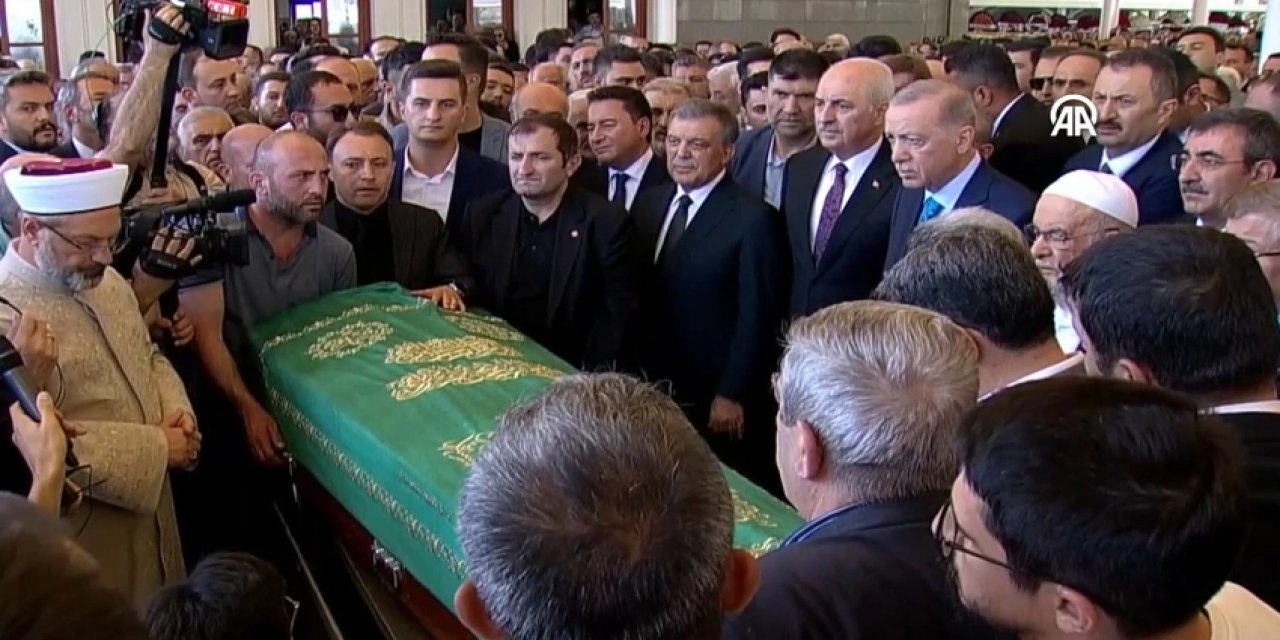 Recai Kutan'ın Cenazesi 'Milli Görüş'ü Birleştirdi: