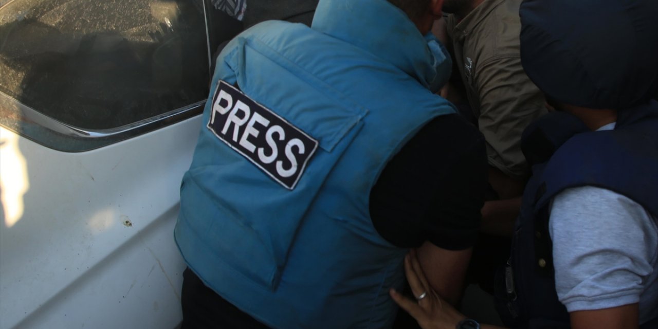 İsrail, Al Jazeera Kameramanını Gazze'de Görevi Sırasında Silahla Yaraladı