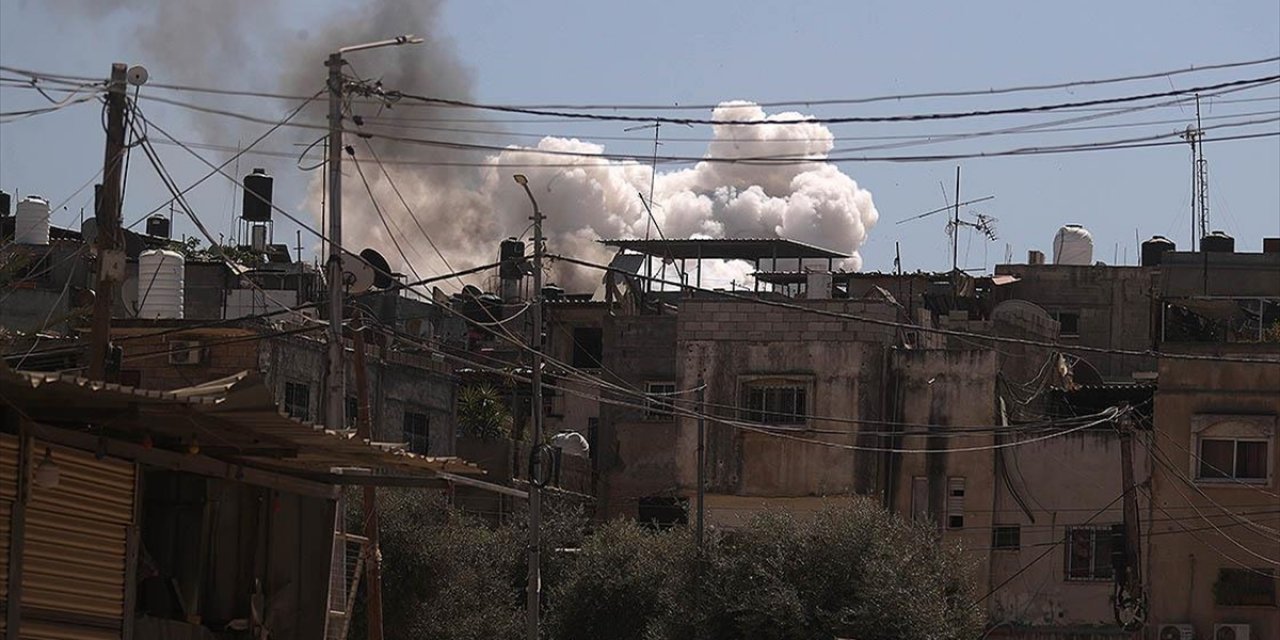 İsrail Ordusu Batı Şeria'nın Tulkerim Kentine Hava Saldırısı Düzenledi
