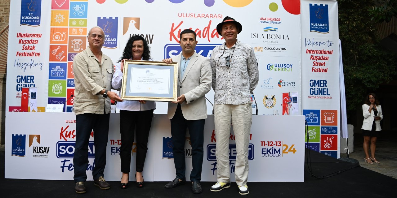 Kuşadası Sokak Festivalinin Başarısı Uluslararası Arenada Onaylandı