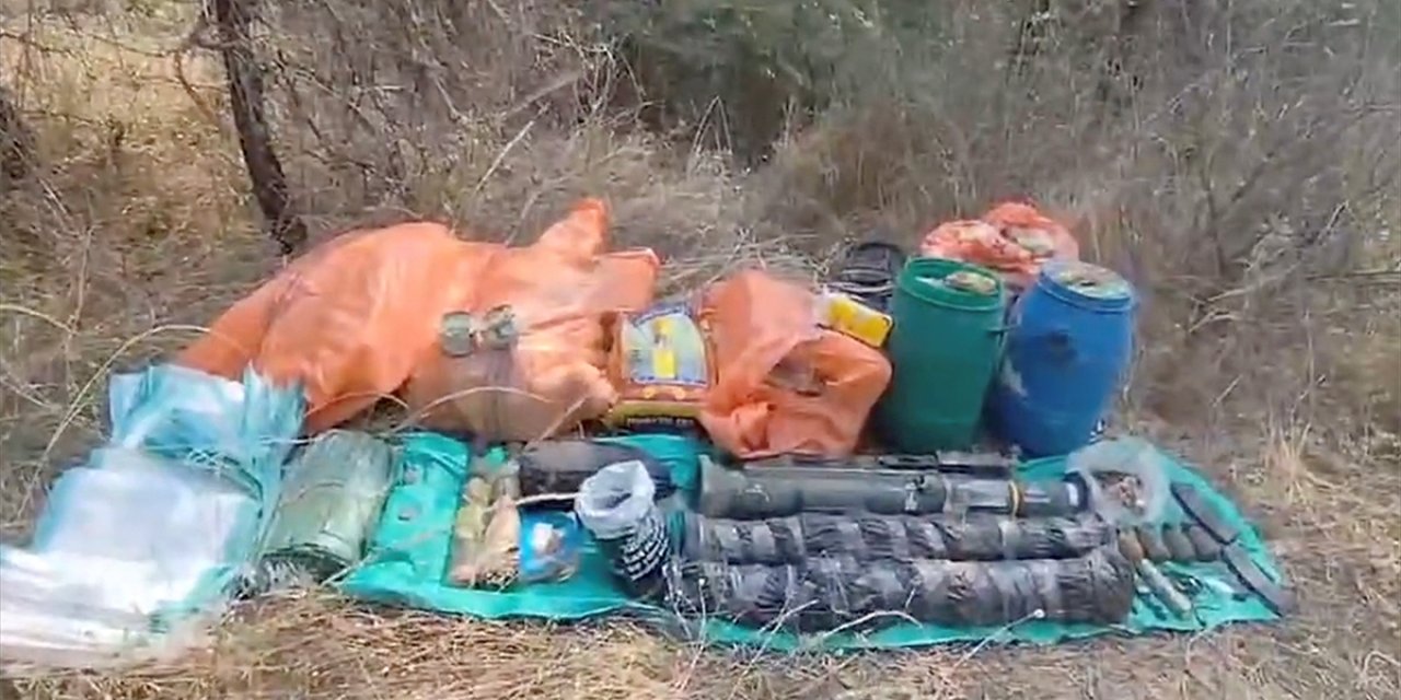 Pençe-kilit Operasyonu Bölgesinde Silah, Mühimmat ve Yaşam Malzemesi Ele Geçirildi