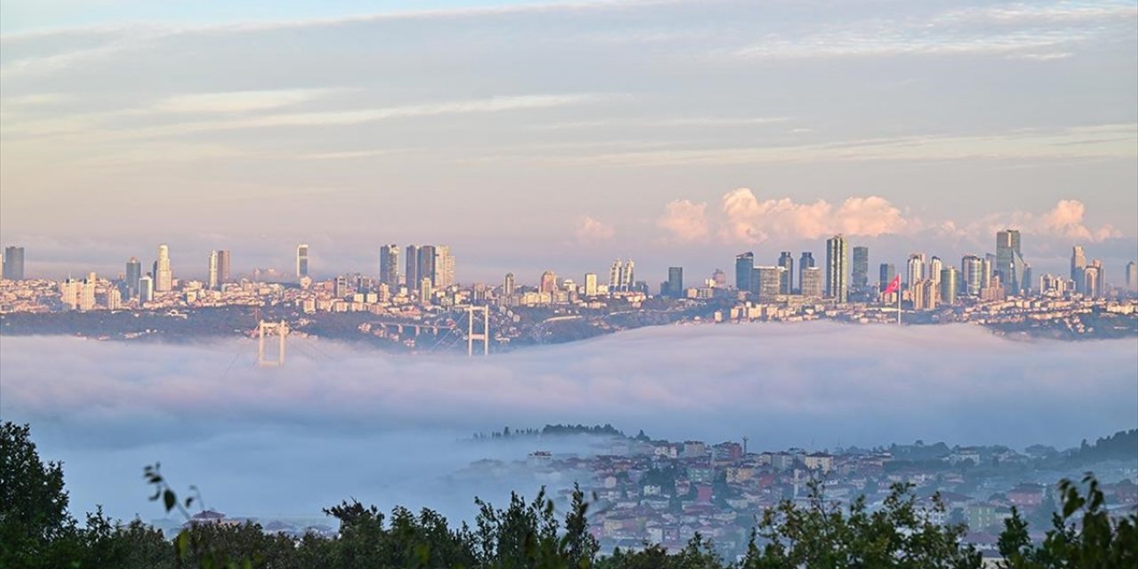 İstanbul'un Bazı İlçelerinde Sis Etkili Oldu