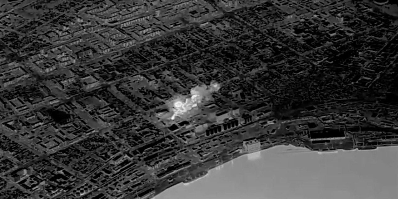 Rusya: Ukrayna'nın Mıkolayiv Kentindeki Zırhlı Araç Üretim Fabrikasını Füzelerle Vurduk