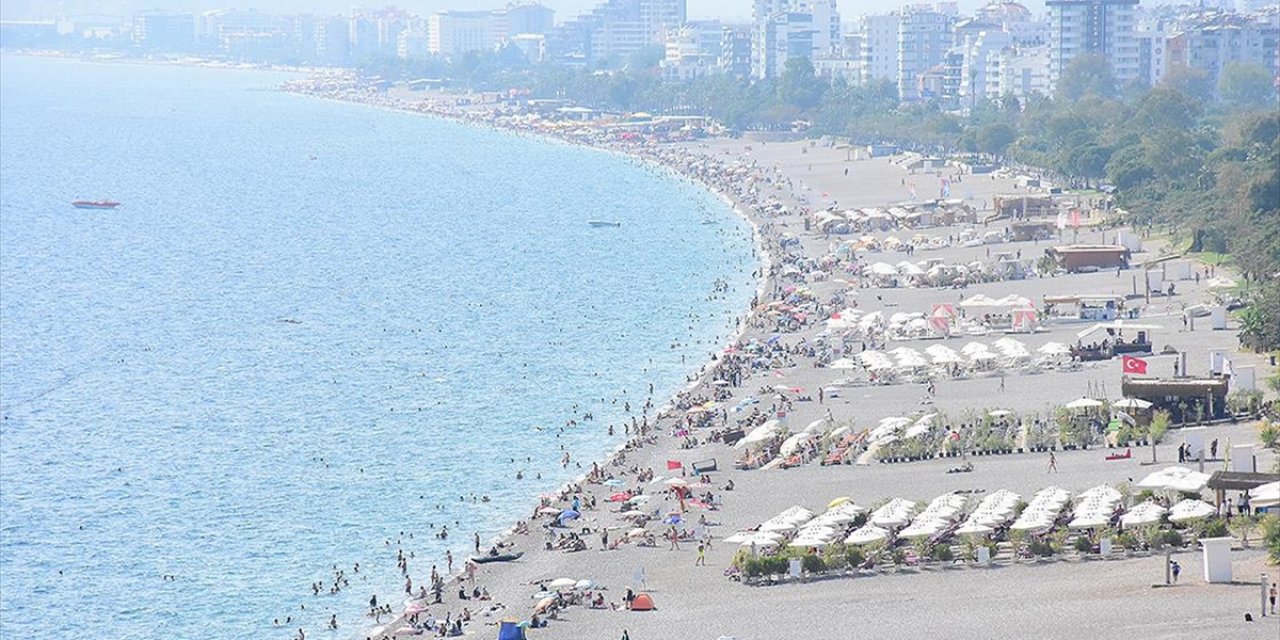 Antalya'ya Gelen Yabancı Turist Sayısı 15 Milyona Ulaştı