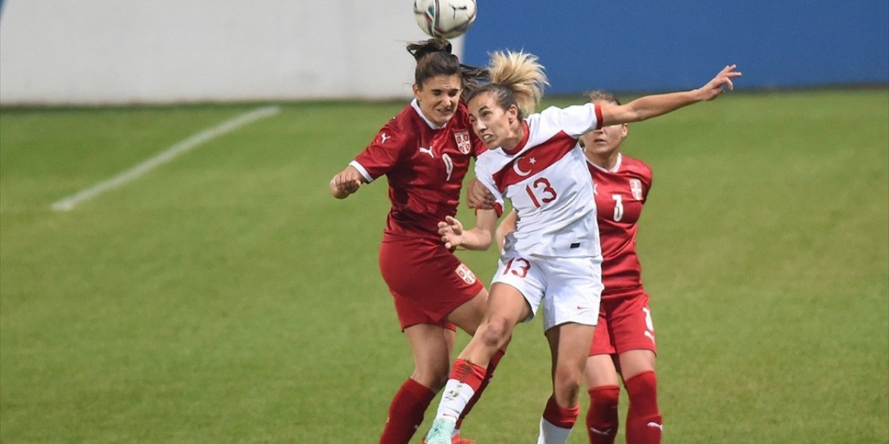 A Milli Kadın Futbol Takımı, Ukrayna Maçına Odaklandı