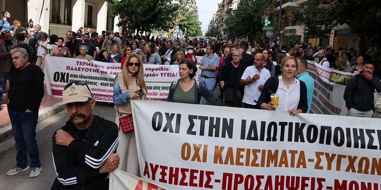 Yunanistan'da Doktorlar ve Sağlık Personeli 24 Saatlik Greve Gitti