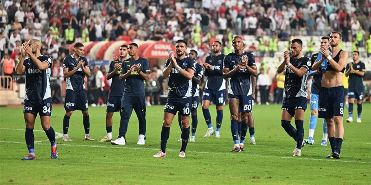 Fenerbahçe, Süper Lig'de Yarın Samsunspor'a Konuk Olacak