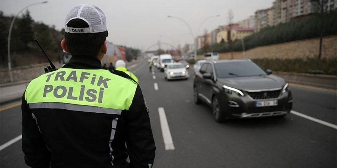 İstanbul'da Yarın Bazı Yollar Trafiğe Kapatılacak