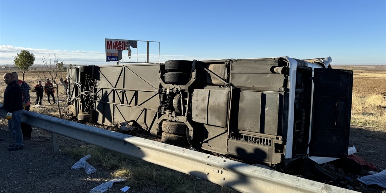 Aksaray'da Otobüsün Devrildiği Kazada Ölü Sayısı 7'ye Yükseldi