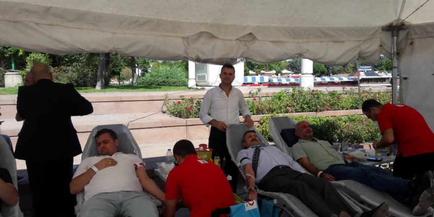 Ankara Altınpark Meydanı'nda Kan Bağışı Kampanyası