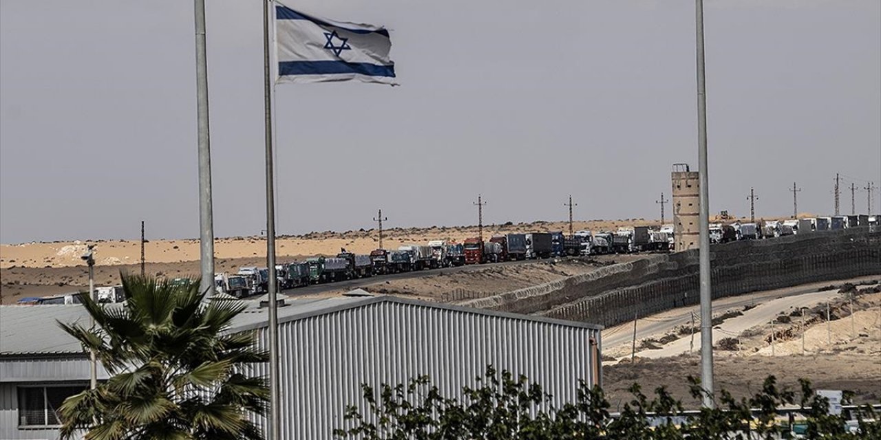 Gazze'deki Hükümet: İsrail, 7 Ekim 2023'ten Beri 250 Binden Fazla Yardım Aracının Girişini Engelledi