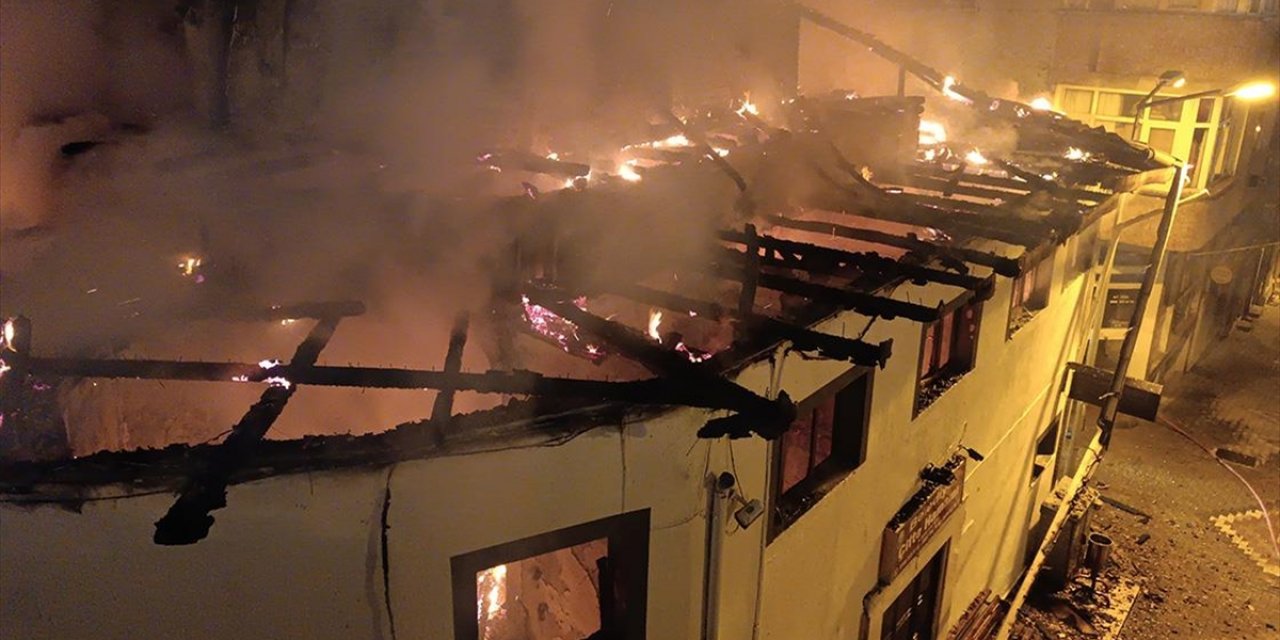 Kastamonu'da Çıkan Yangında Tarihi Hamam Kullanılamaz Hale Geldi